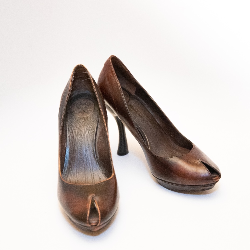 Brown Leather MODERN VINTAGE Heel w/ Peep Toe